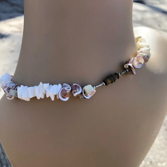 Vintage 80s Abstract Shell Necklace Choker - Picture 4 of 6